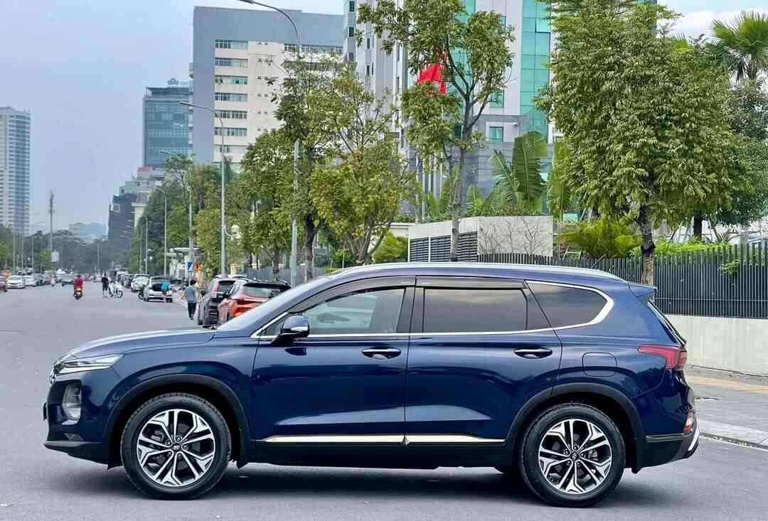 Giá thuê xe 7 chỗ tự lái dòng Hyundai