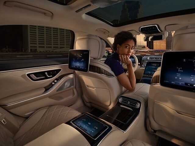 Bùi Gia Travel - Sự lựa chọn hàng đầu cho thuê xe Mercedes tại Sài Gòn