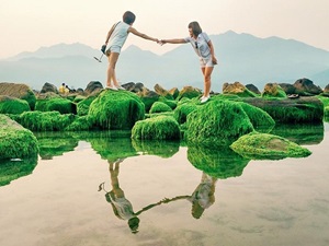 Tour Thăm Quan Chùa Cổ Thạch - Đá 7 Màu