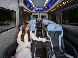 Thuê Xe Limousine 9 Chỗ từ Sài Gòn ⇒ Cần Thơ