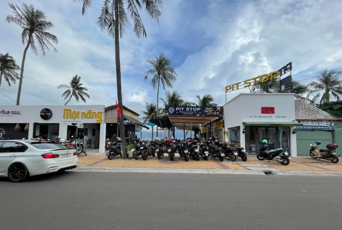 PIT STOP Food Court Mui Ne