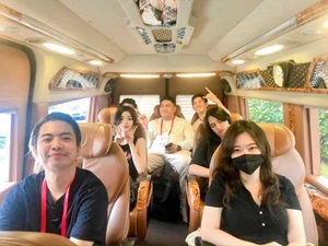 Thuê Xe Limousine 9 Chỗ từ Rạch Giá ⇒ Sài Gòn