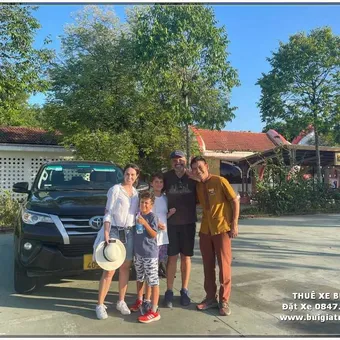 Bảng Giá Thuê Xe Có Tài Xế Đưa Đón Khách Tận Nhà