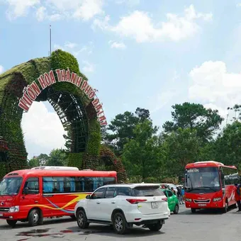 Thuê Xe 7 Chỗ Đà Lạt Đi Sài Gòn|Đón Khách Tận Nhà Giá Rẻ