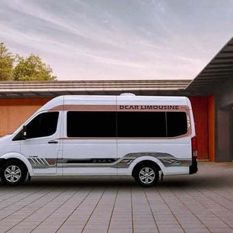 Thuê Limousine DCar Hạng Thương Gia Solati 12 Chỗ Đời Mới