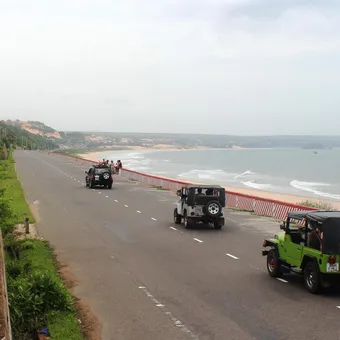 Thuê Xe Jeep Khám Phá Mũi Né