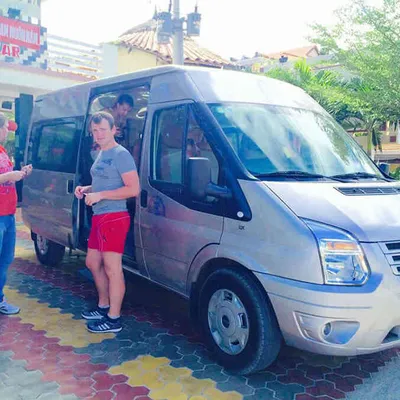 CHO THUÊ XE 16 CHỖ FORD TRANSIT TRỌN GÓI GIÁ RẺ TẠI SÀI GÒN