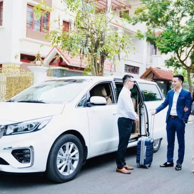 Cho thuê xe đưa đón khách sân bay Nội Bài