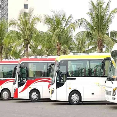 Cho Thuê Xe Du Lịch 29 Chỗ Đời Mới Giá Rẻ Trọn Gói Tại TPHCM