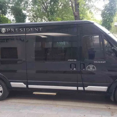 Thuê Xe Limousine Dcar President 9 Chỗ Cao Cấp