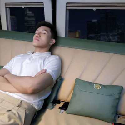 Cho Thuê Xe Limousine VIP Lounge Hyundai Solati