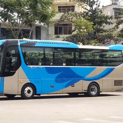 Cho Thuê Xe Du Lịch 29 Chỗ Đời Mới Giá Rẻ Trọn Gói Tại TPHCM