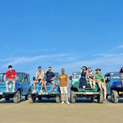 Thuê Xe Jeep Mũi Né Khám Phá Đồi Cát Trắng Bàu Trắng-Trải Nghiệm Đáng Nhớ