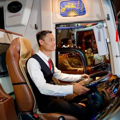 Cho Thuê Xe Limousine 15 Chỗ Tiêu Chuẩn Hạng Thương Gia