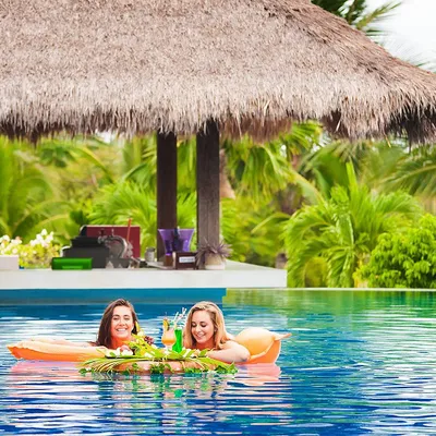 Xe Đón Khách Sài Gòn Sân Bay Tân Sơn Nhất Đi The Cliff Resort Mũi Né