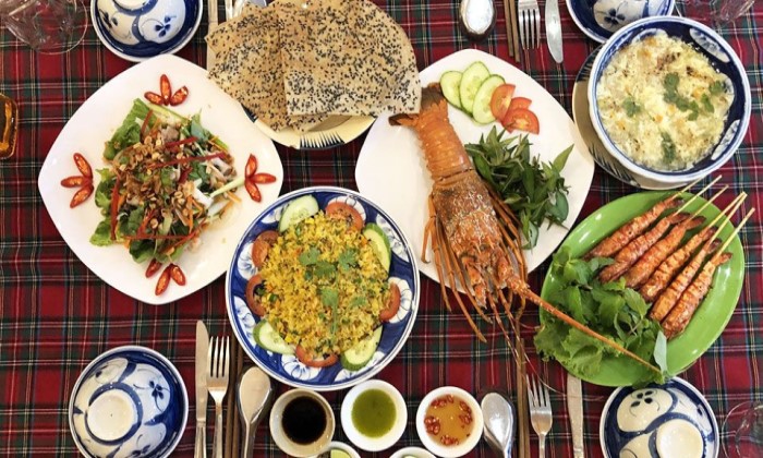 Thuyền Quán Mũi Né