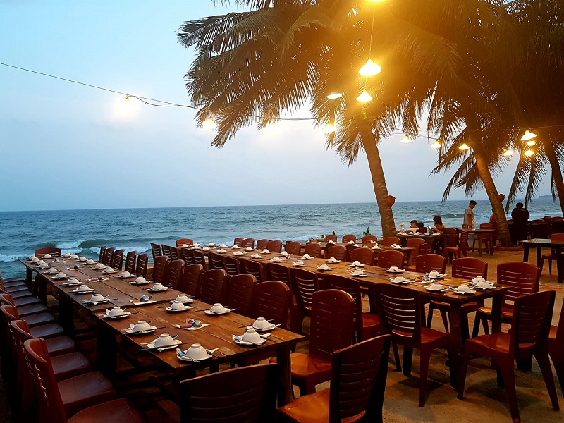 Khu ẩm thực view biển Bờ Kè Nguyễn Đình Chiểu, Mũi Né