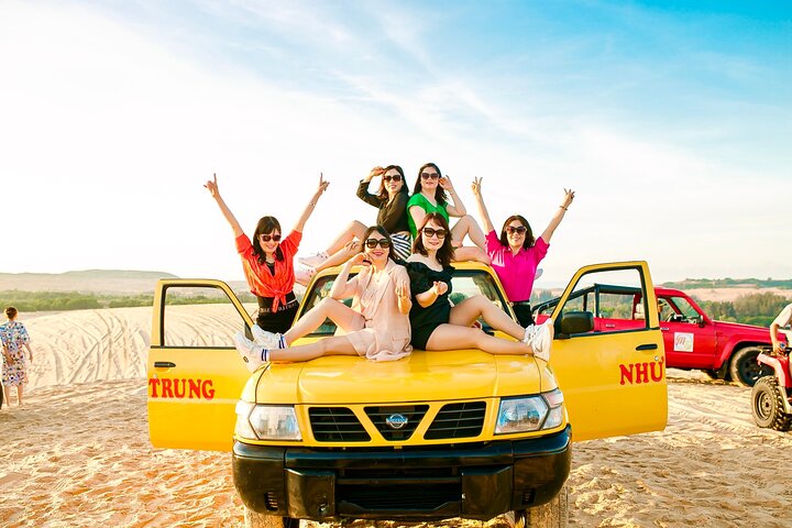 Liên hệ đặt tour xe Jeep ngay hôm nay