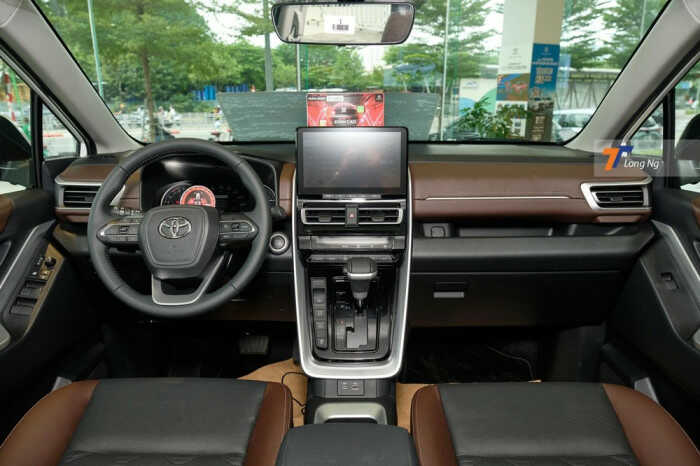 Giá xe Toyota 2023 & khuyến mãi, ưu nhược điểm từng phiên bản