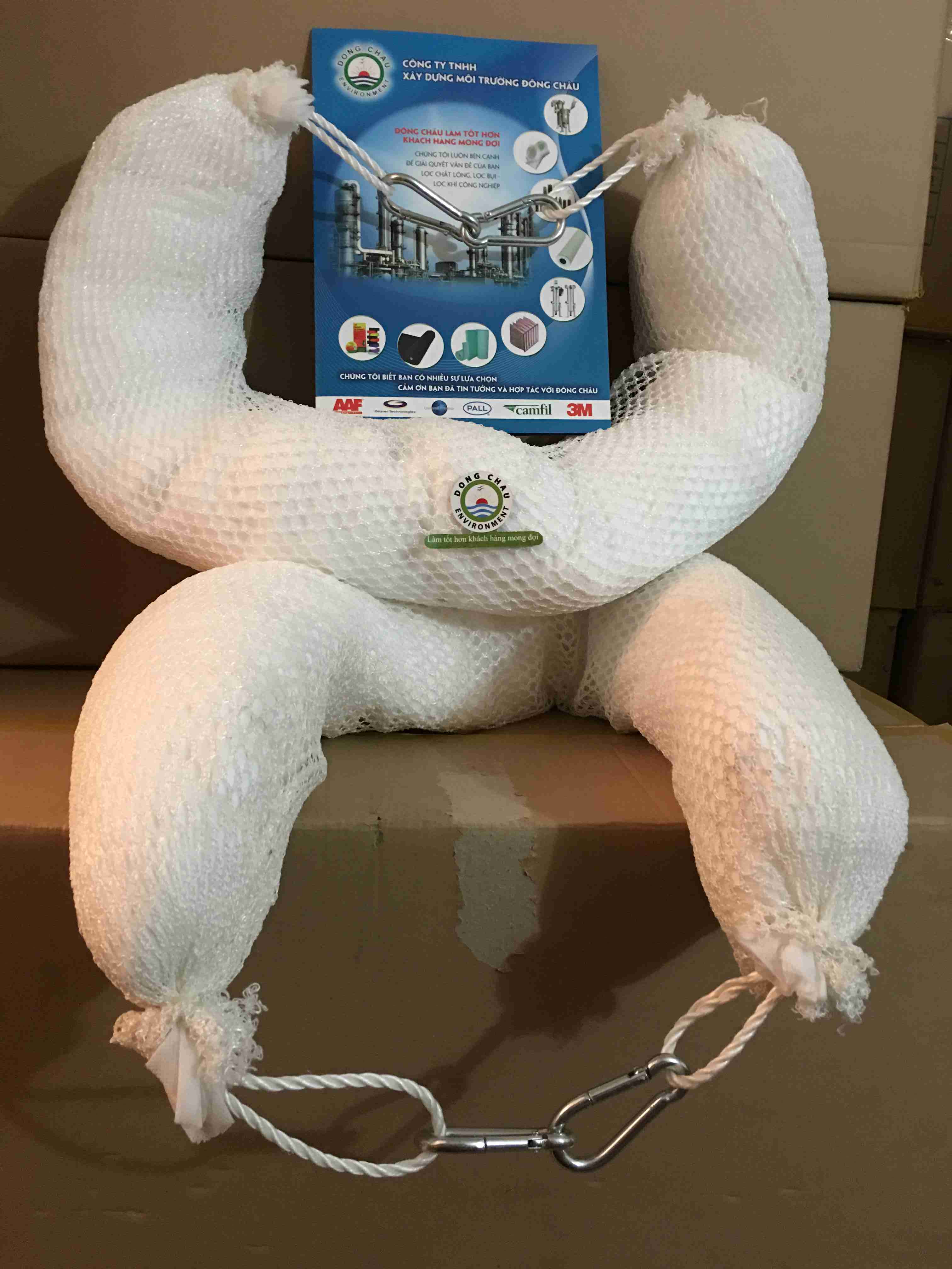 Phao thấm dầu tràn Trung Quốc