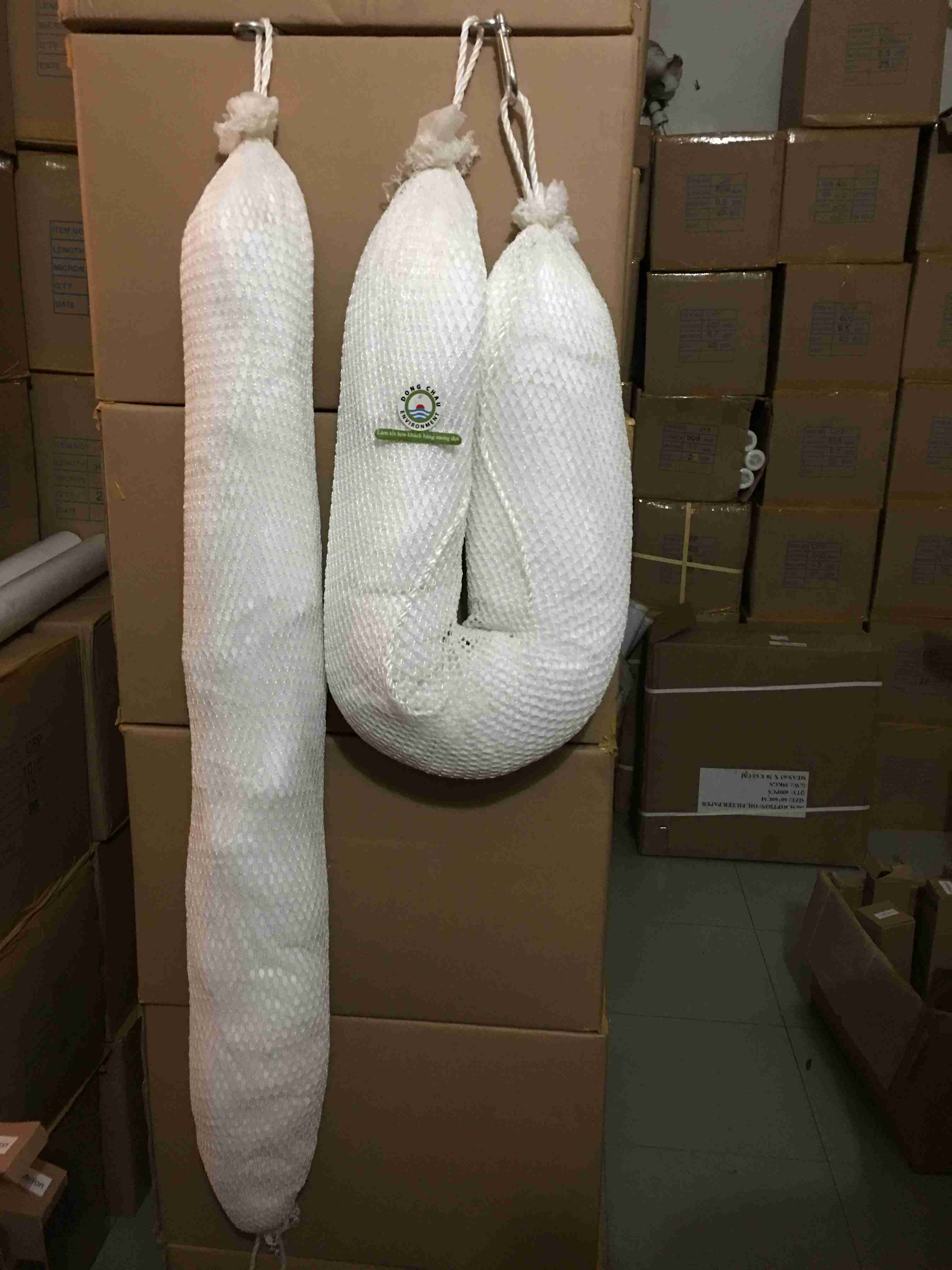 Phao thấm dầu tràn Trung Quốc