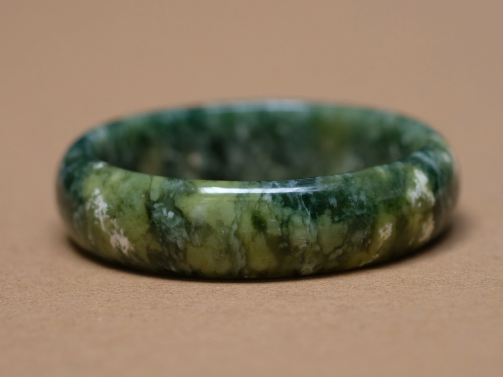 Vòng đá Serpentine, trang sức thương hiệu Việt Saigonistar Vòng đá Serpentine, trang sức thương hiệu Việt Saigonistar