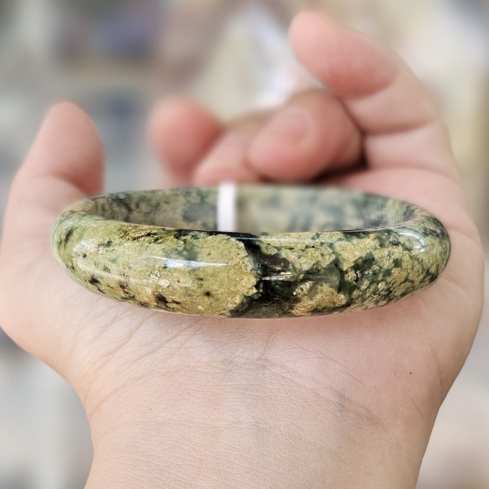 Vòng tay đá Serpentine Saigonistar  Vòng tay đá Serpentine Saigonistar