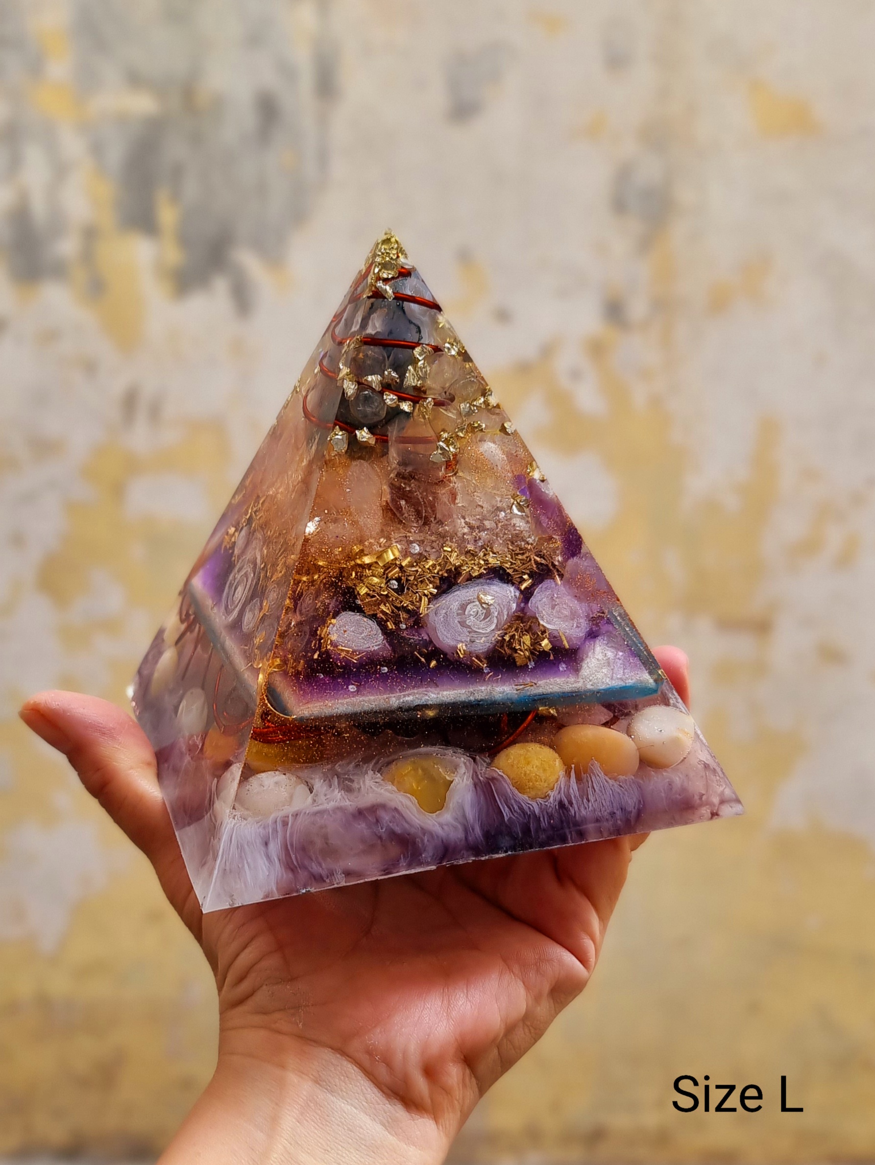 Orgonite kim tựtháp sinh năng Crystal Light  Orgonite kim tựtháp sinh năng Crystal Light