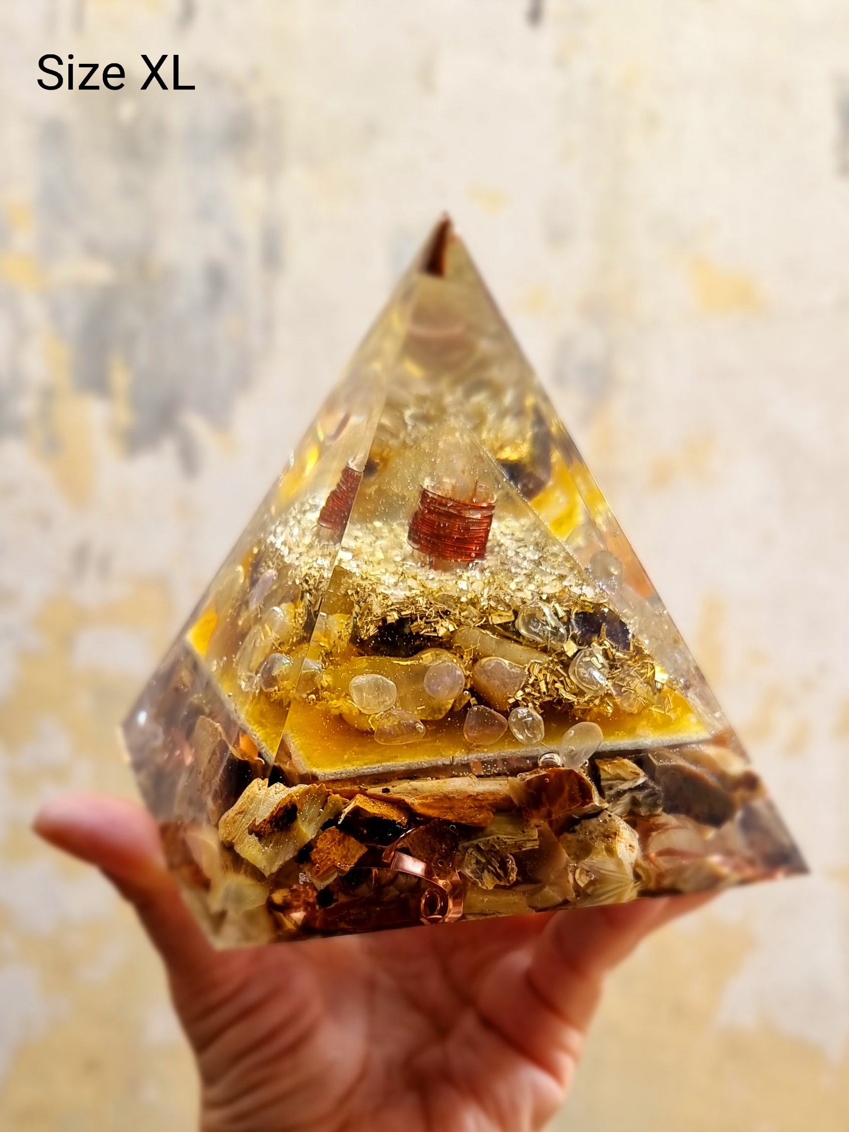 Orgonite kim tựtháp sinh năng Crystal Light  Orgonite kim tựtháp sinh năng Crystal Light