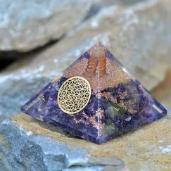 Mẫu P2203013 Orgonite Crystal kim tự tháp sinh năng, kim tự tháp phong thủy, kim tự tháp năng lượng bảo vệ đá Lapis Lazuli Crystal Light