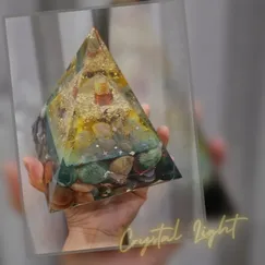 Mẫu P2203014 Orgonite kim tự tháp Moss Agate sinh năng,  kim tự tháp phong thủy, kim tự tháp năng lượng Crystal Light