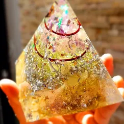 Mẫu 2211080 Orgonite Kim tự tháp phong thủy 8cm, kim tự tháp năng lượng Crystal Light | CTjade