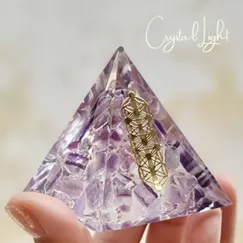 P2105125 Kim tự tháp phong thủy năng lượng Giza hình học thiêng đá Fluorite thiên nhiên |  CTjade