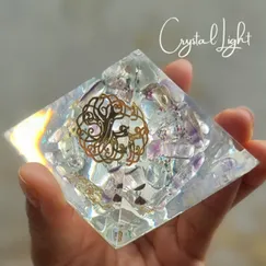 P2105122 Kim tự tháp phong thủy năng lượng Giza hình học thiêng đá Fluorite thiên nhiên |  CTjade