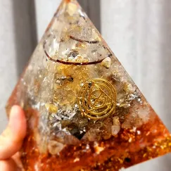 Mẫu 2211097 Orgonite Kim tự tháp phong thủy 10cm, kim tự tháp năng lượng Crystal Light | CTjade