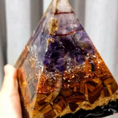 Mẫu 2211105 Orgonite Kim tự tháp phong thủy 13cm, kim tự tháp năng lượng Crystal Light | CTjade