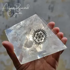 P2107021 Kim tự tháp Giza năng lượng phong thủy hình học thiêng CTjade | Tinh thể đá thạch anh trắng thiên nhiên |