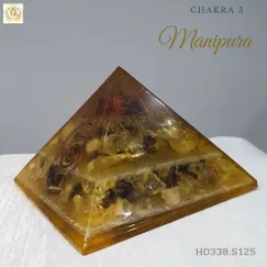 Kim Tự Tháp Orgonite Đá Thạch Anh | H0338 | Hoàng Kim