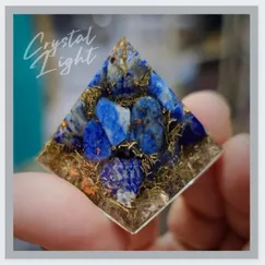 2205021 - Kim tự tháp phong thủy hộ mệnh 35mm, kim tự tháp sinh năng Orgonite đá Lapis Orgonite Crystal Light