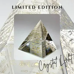 Mẫu P2110111 Lăng kính thủy tinh kim tự tháp phong thủy các biểu tượng hình học thiêng Crystal Light