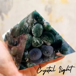 Mẫu P2107022  Kim tự tháp phong thủy Crystal Light