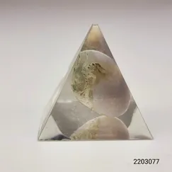 2203077 Kim tự tháp mỹ thuật đá thiên nhiên Artgem 3.5cm, đá năng lượng, phiên bản giới hạn, sản phẩm đóng góp 20% giá bán về quỹ thiền kim tự tháp PSSM, hoàn Voucher 10% cho thành viên công đồng thiền Minh Tâm