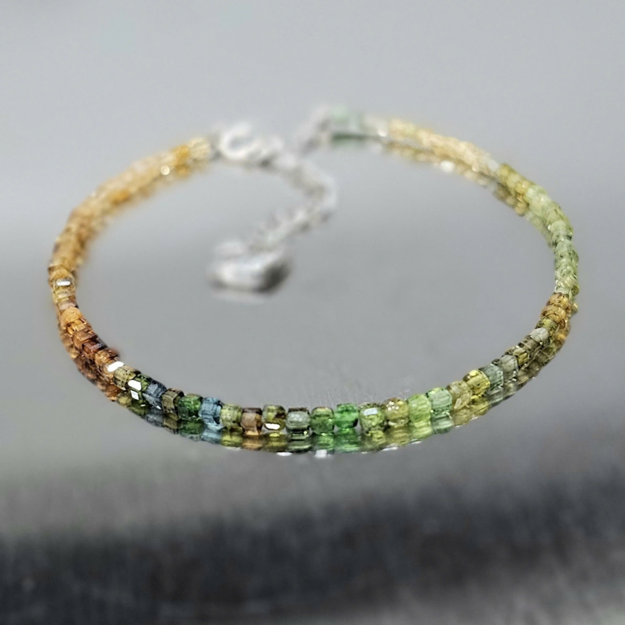 Vòng tay đá Tourmaline thiên nhiên cao cấp tại CTjade Vòng tay đá Tourmaline thiên nhiên cao cấp tại CTjade