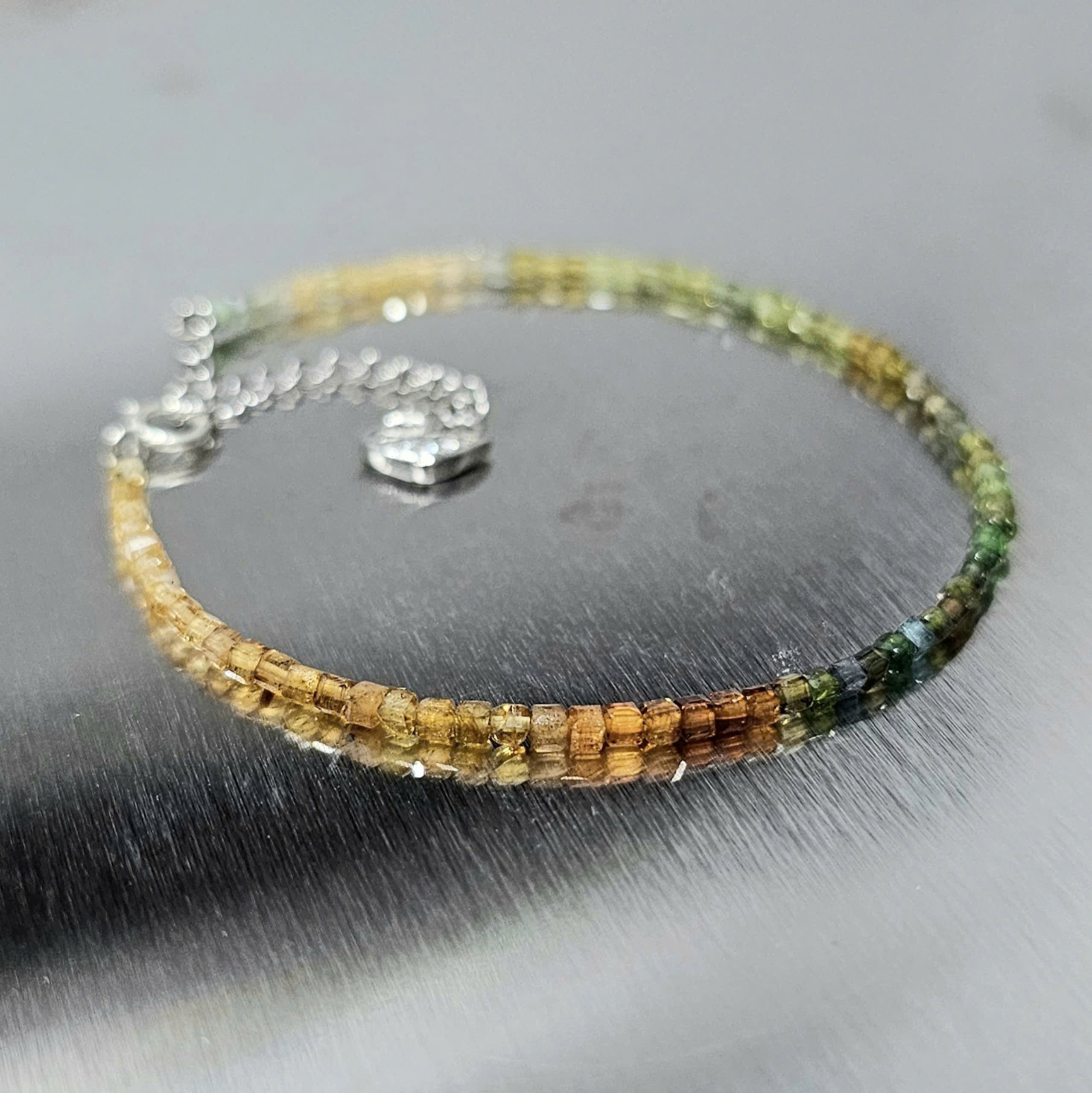 Vòng tay đá Tourmaline thiên nhiên cao cấp tại CTjade Vòng tay đá Tourmaline thiên nhiên cao cấp tại CTjade
