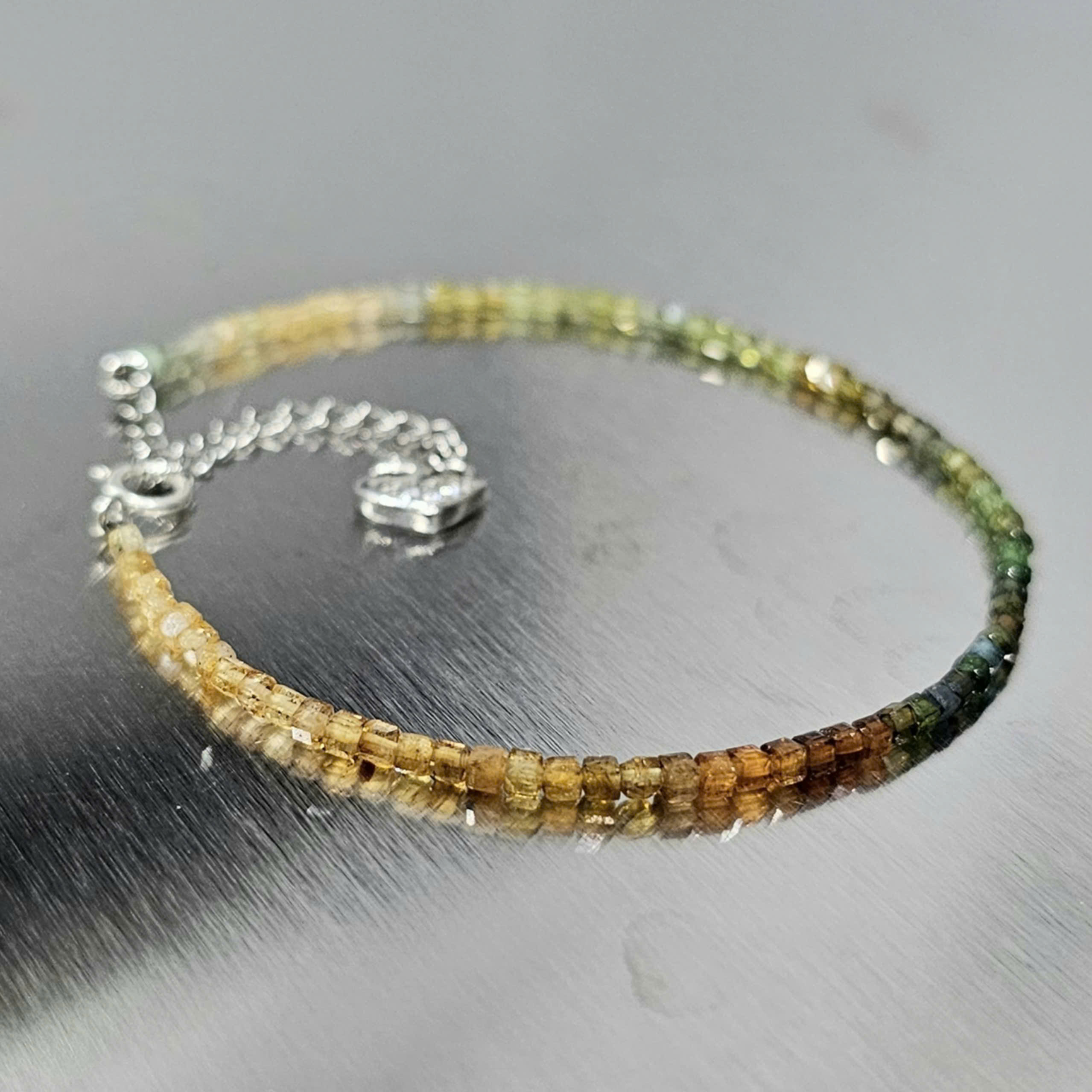 Vòng tay đá Tourmaline thiên nhiên cao cấp tại CTjade Vòng tay đá Tourmaline thiên nhiên cao cấp tại CTjade