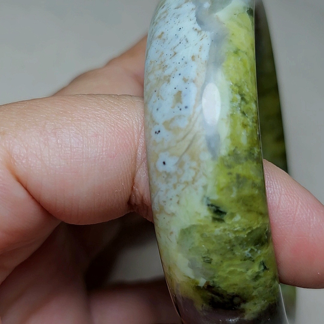 Vòng tay đá thiên nhiên đẹp như tranh đá Vòng tay đá thiên nhiên đẹp như tranh đá