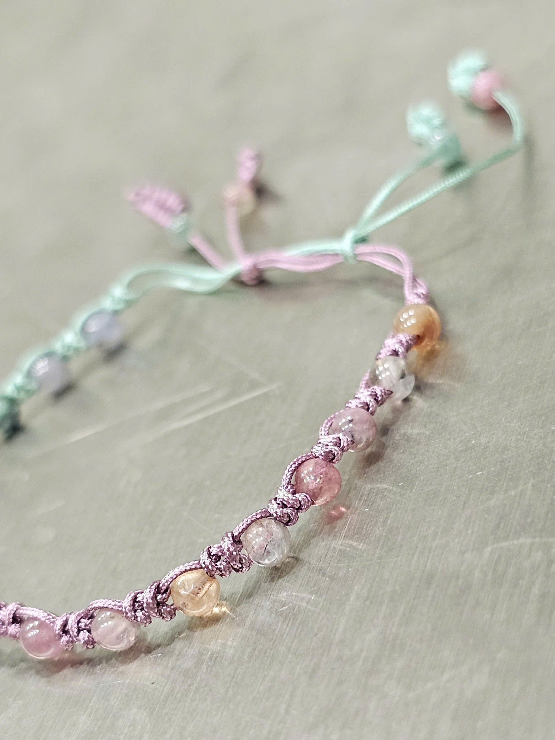 Vòng tay thắt dây handmade phối đá Tourmaline Vòng tay thắt dây handmade phối đá Tourmaline