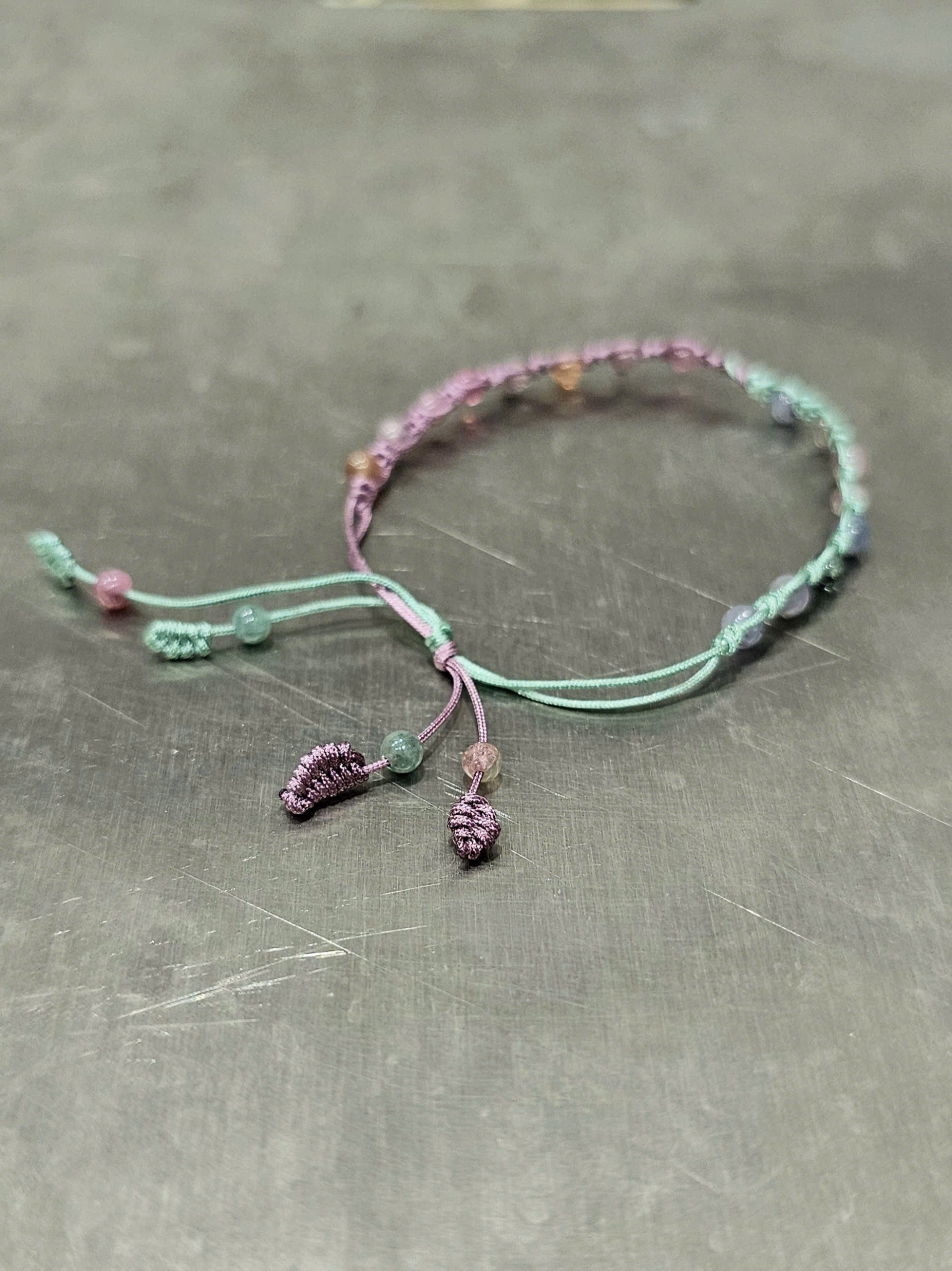 Vòng tay thắt dây handmade phối đá Tourmaline Vòng tay thắt dây handmade phối đá Tourmaline