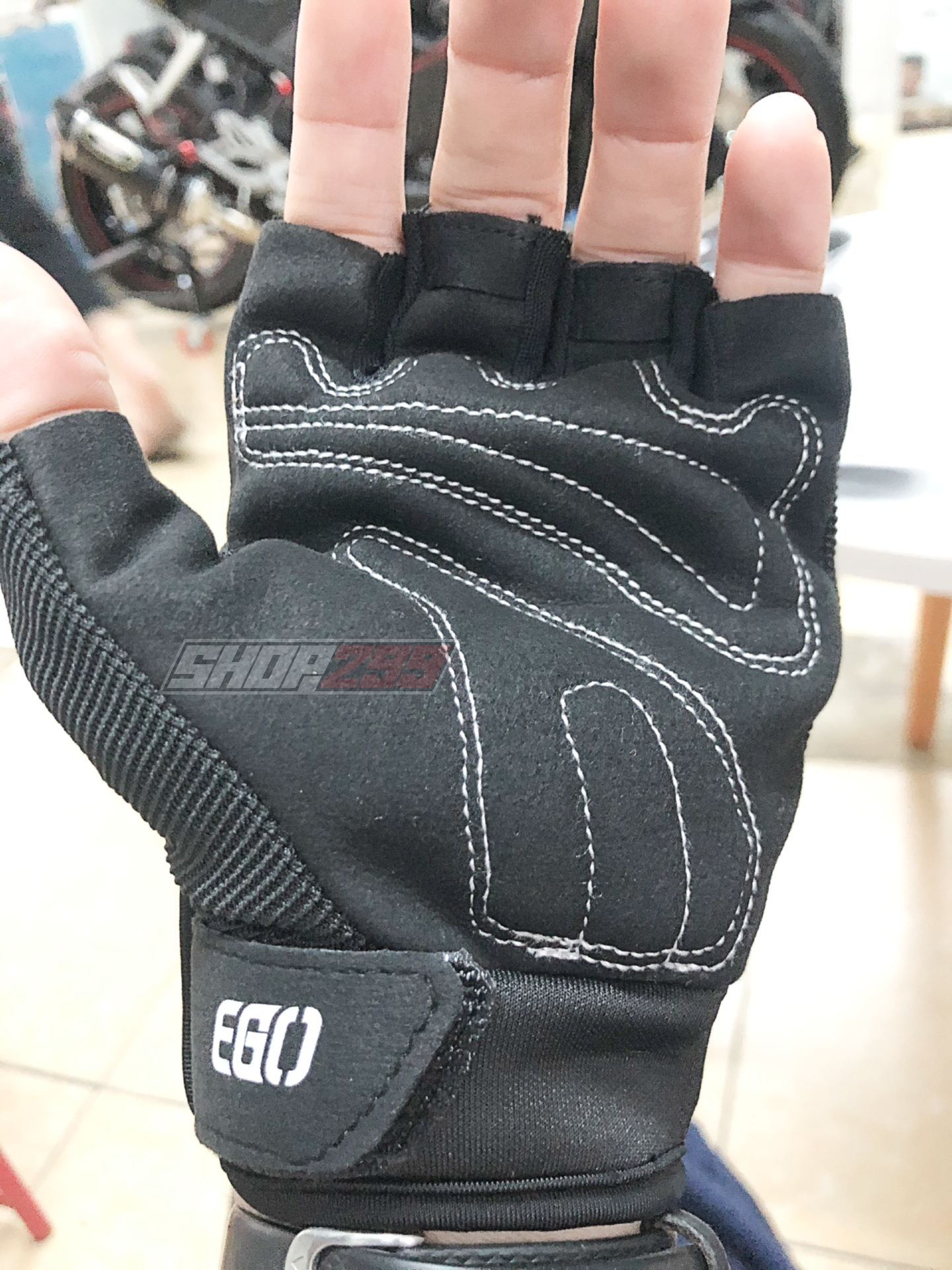 Găng tay EGO ngắn ngón Găng tay EGO ngắn ngón