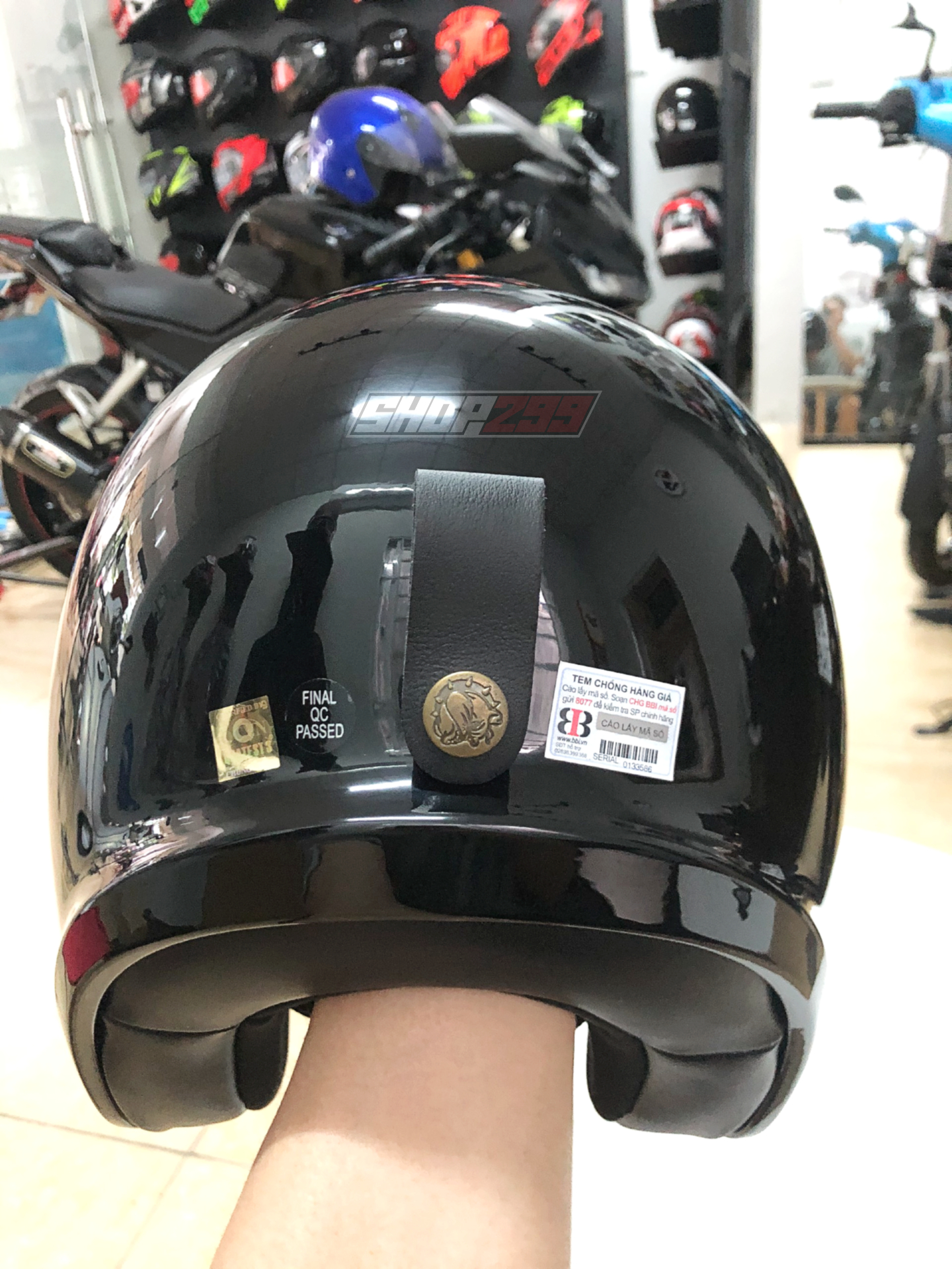 Khóa sau Mũ 3/4 Bulldog Beagle Đen Bóng Khóa sau Mũ 3/4 Bulldog Beagle Đen Bóng